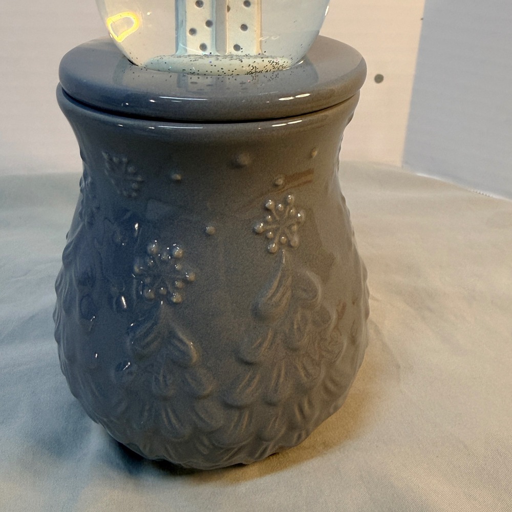 Temp-tations by Tara Blue Snow Globe Lid Coffee Mug 16oz Snowflake Tree Ceramic - Picture 4 of 10